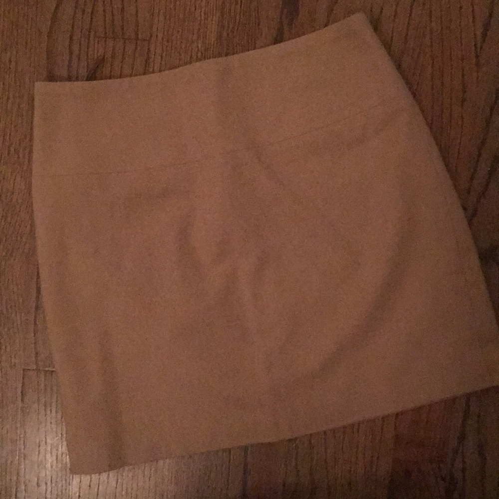 Banana Republic wool skirt camel size 2